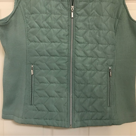 Large Christopher and banks Vest - Picture 10 of 13